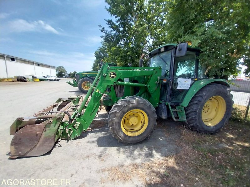 Tracteur John Deer 6020 avec chargeur - Farm tractor: picture 1 Tracteur John Deer 6020 avec chargeur - Farm tractor: picture 1