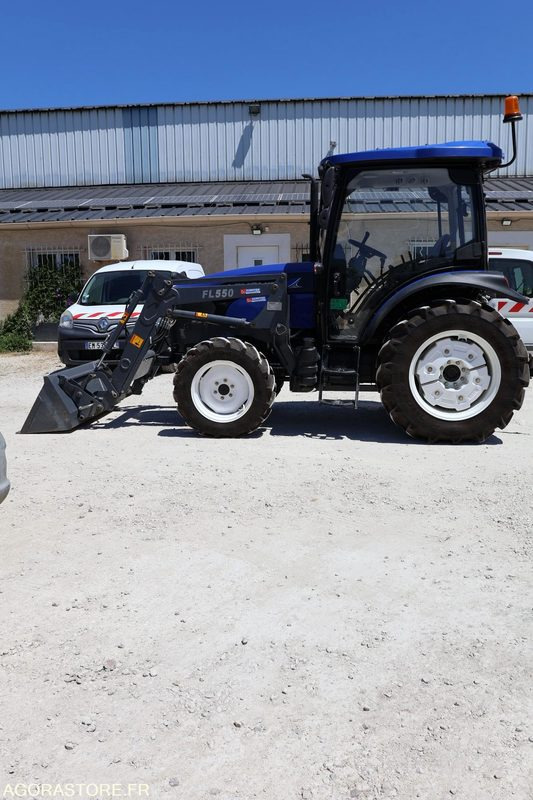 Tracteur Lovol M504 cabine avec équipements 111h 2023 - Farm tractor: picture 2 Tracteur Lovol M504 cabine avec équipements 111h 2023 - Farm tractor: picture 2