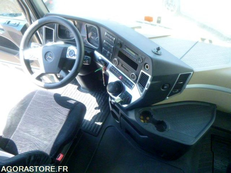 Tractor unit MERCEDES ACTROS 1845 GRANDE CABINE - 2012 - IMMATRICULATION SLOVENE: picture 10