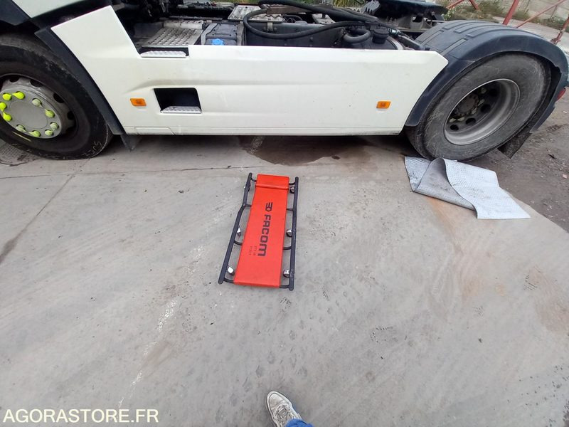 TRR RENAULT 19T - DN395ZD - Tractor unit: picture 3 TRR RENAULT 19T - DN395ZD - Tractor unit: picture 3