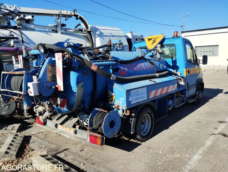 Camion 3.5t Hydrocureur Renault Mascott – équipement Huwer - Truck: picture 1 Camion 3.5t Hydrocureur Renault Mascott – équipement Huwer - Truck: picture 1