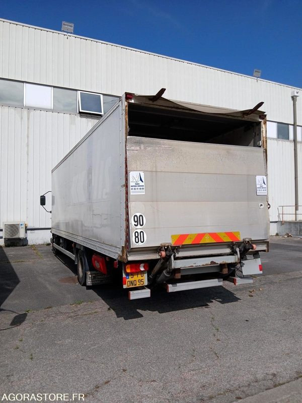 Renault Midlum - 2003 - 559259 Kms - Truck: picture 5 Renault Midlum - 2003 - 559259 Kms - Truck: picture 5