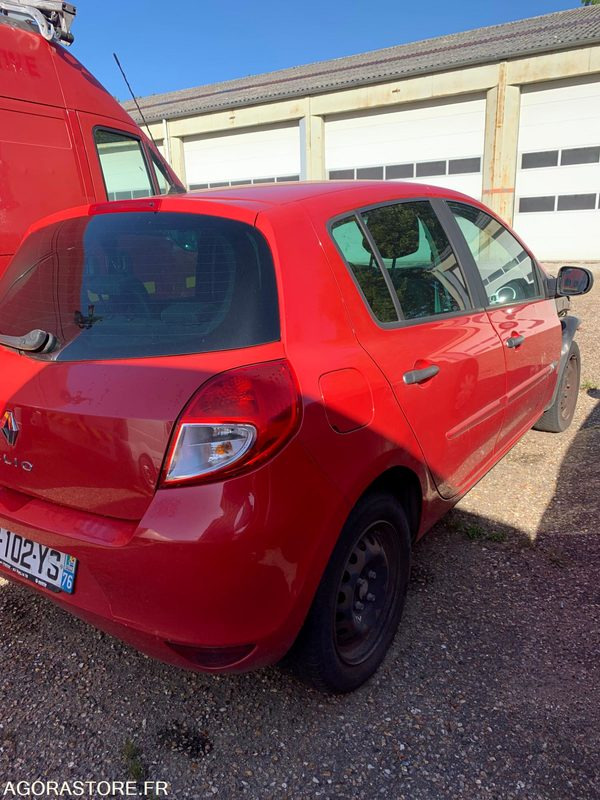 VL RENAULT CLIO3 AB102YS - Car: picture 4 VL RENAULT CLIO3 AB102YS - Car: picture 4