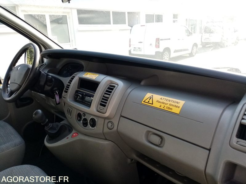 Vente Renault Trafic - Car: picture 5 Vente Renault Trafic - Car: picture 5