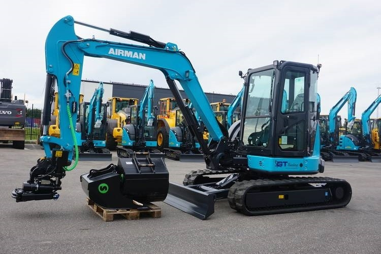 Airman AX55U-7 * Uthyres * - Mini excavator: picture 1 Airman AX55U-7 * Uthyres * - Mini excavator: picture 1