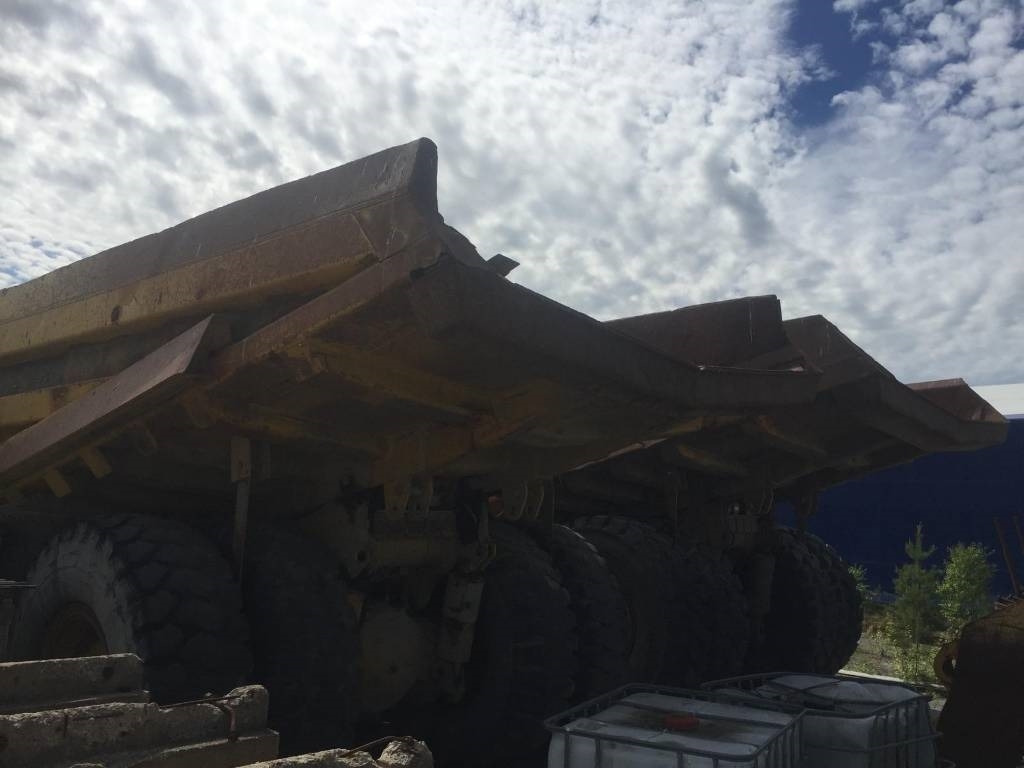 Komatsu HD 465-5 - Rigid dumper/ Rock truck: picture 5 Komatsu HD 465-5 - Rigid dumper/ Rock truck: picture 5