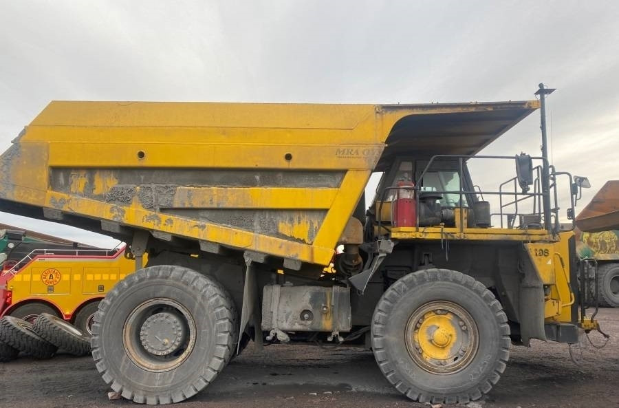 Komatsu HD405-7 - Rigid dumper/ Rock truck: picture 3 Komatsu HD405-7 - Rigid dumper/ Rock truck: picture 3