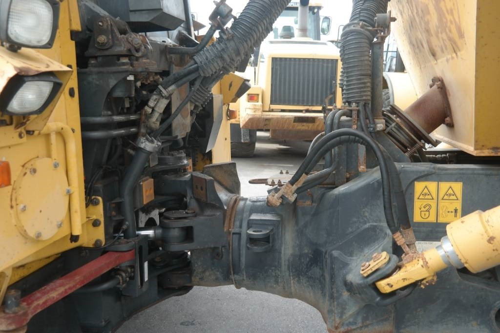 Articulated dumper Komatsu HM300-1: picture 9