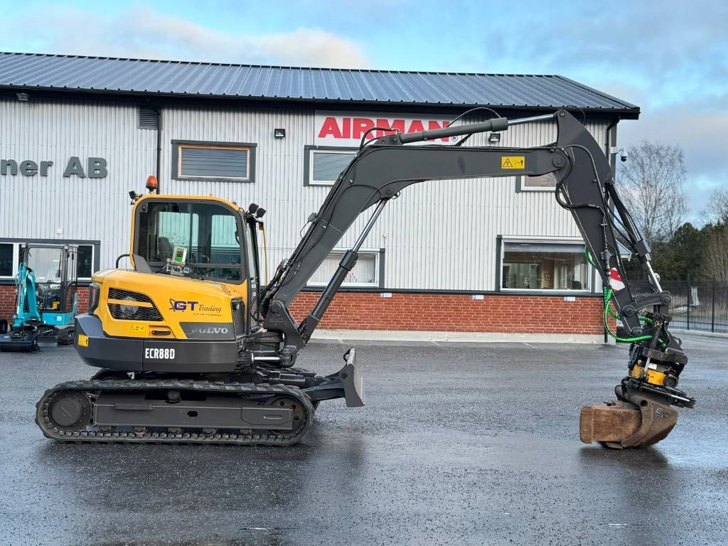 Mini excavator Volvo ECR 88 D: picture 7