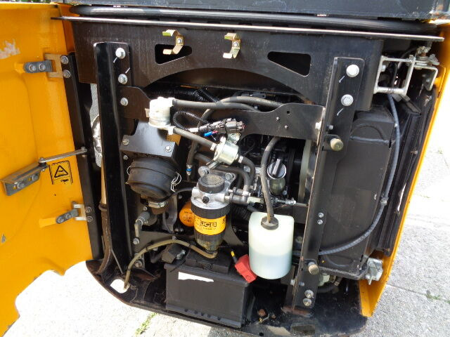 JCB 15C-1 - Mini excavator: picture 2 JCB 15C-1 - Mini excavator: picture 2