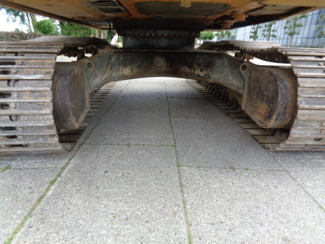 Crawler excavator Liebherr R906LC: picture 7