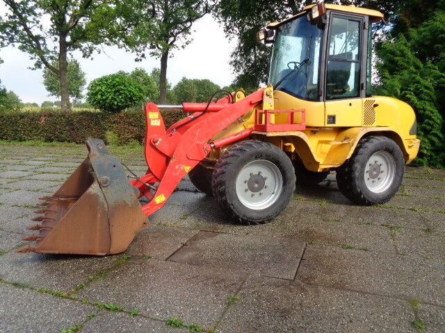 Wheel loader Volvo L30: picture 10