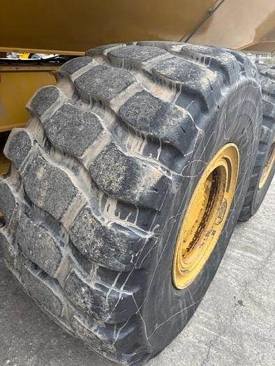Articulated dumper CAT 730: picture 14