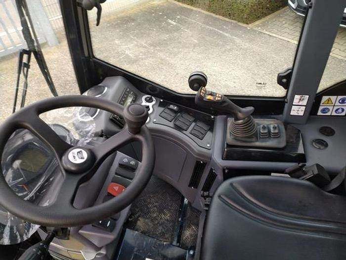 GiANT G3500 Tele  - Telescopic wheel loader: picture 3 GiANT G3500 Tele  - Telescopic wheel loader: picture 3