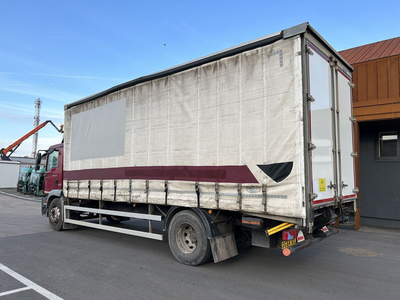 Dismantling for parts MAN TGM - Curtainsider truck: picture 3 Dismantling for parts MAN TGM - Curtainsider truck: picture 3