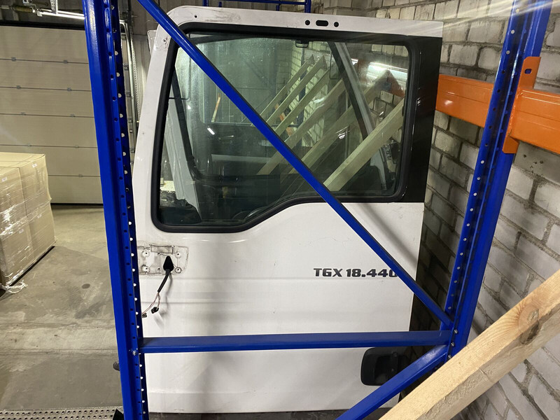 MAN TGX - Door and parts for Truck: picture 3 MAN TGX - Door and parts for Truck: picture 3