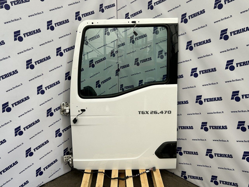 MAN door L.H. - Door and parts for Truck: picture 1 MAN door L.H. - Door and parts for Truck: picture 1
