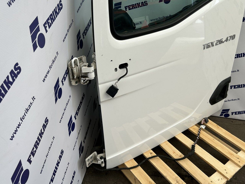 MAN door L.H. - Door and parts for Truck: picture 2 MAN door L.H. - Door and parts for Truck: picture 2