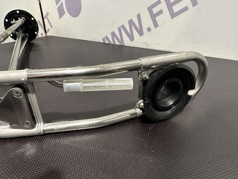 Mercedes-Benz - Muffler/ Exhaust system for Truck: picture 4 Mercedes-Benz - Muffler/ Exhaust system for Truck: picture 4