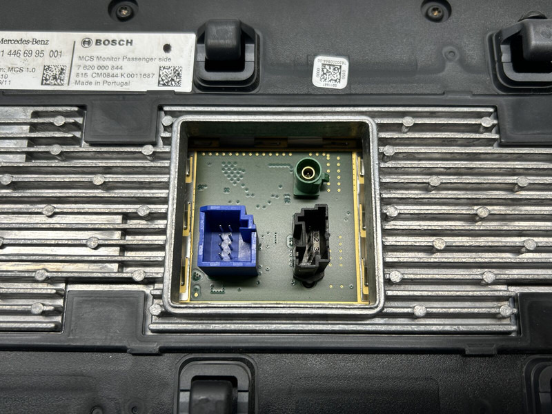 Mercedes-Benz MCS Monitor Passenger side - Rear view mirror for Truck: picture 3 Mercedes-Benz MCS Monitor Passenger side - Rear view mirror for Truck: picture 3