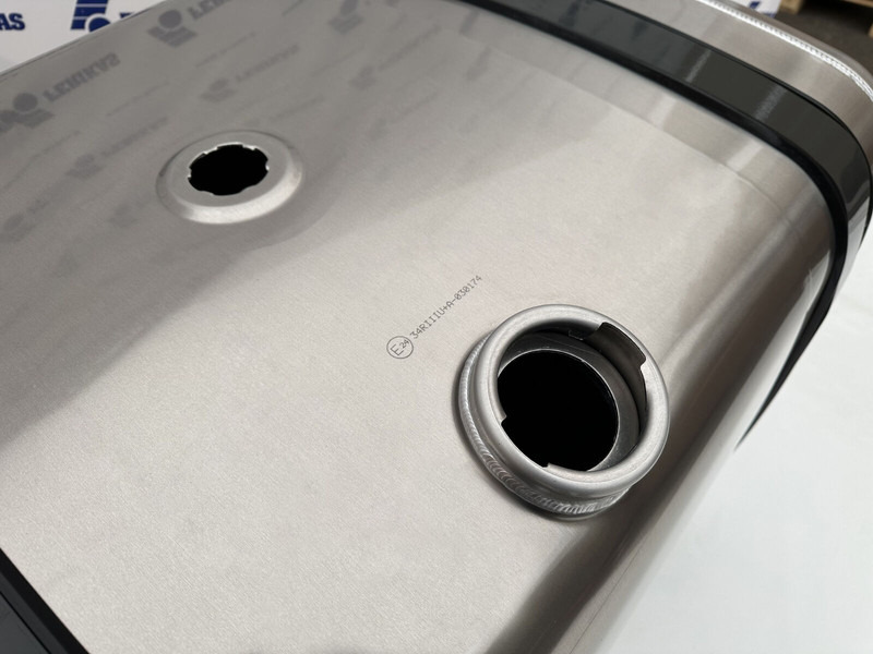 NEW 560L fuel tank - Fuel tank for Truck: picture 4 NEW 560L fuel tank - Fuel tank for Truck: picture 4