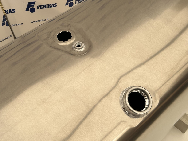 Scania New aluminum fuel tank 485L - Fuel tank for Truck: picture 4 Scania New aluminum fuel tank 485L - Fuel tank for Truck: picture 4