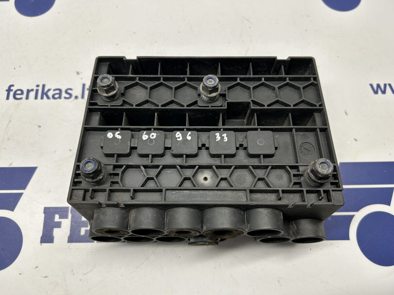 Scania fuse block - Electrical system for Truck: picture 3 Scania fuse block - Electrical system for Truck: picture 3