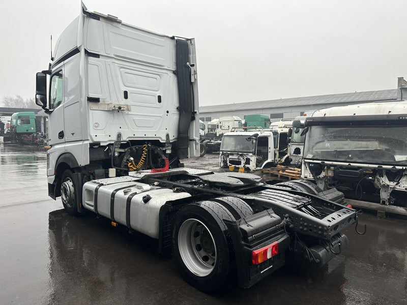 Mercedes-Benz Actros MP4 - Tractor unit: picture 3 Mercedes-Benz Actros MP4 - Tractor unit: picture 3