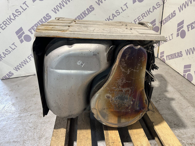 Volvo selective catalyst reduction silencer, SCR - Catalytic converter for Truck: picture 2 Volvo selective catalyst reduction silencer, SCR - Catalytic converter for Truck: picture 2