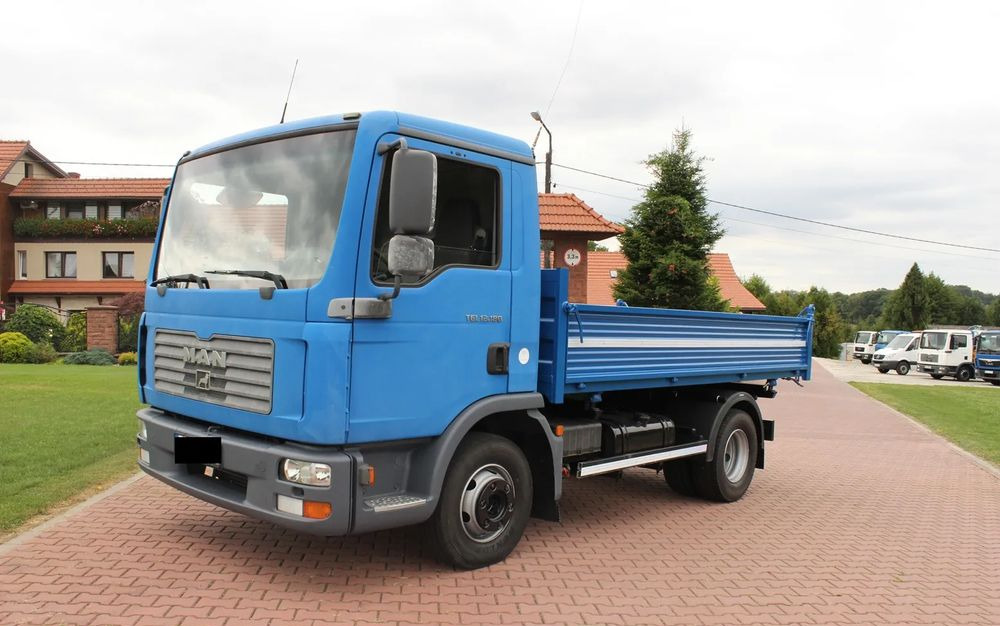 MAN TGL 12 180 WYWROTKA WYWROT KIPER - Tipper: picture 3 MAN TGL 12 180 WYWROTKA WYWROT KIPER - Tipper: picture 3