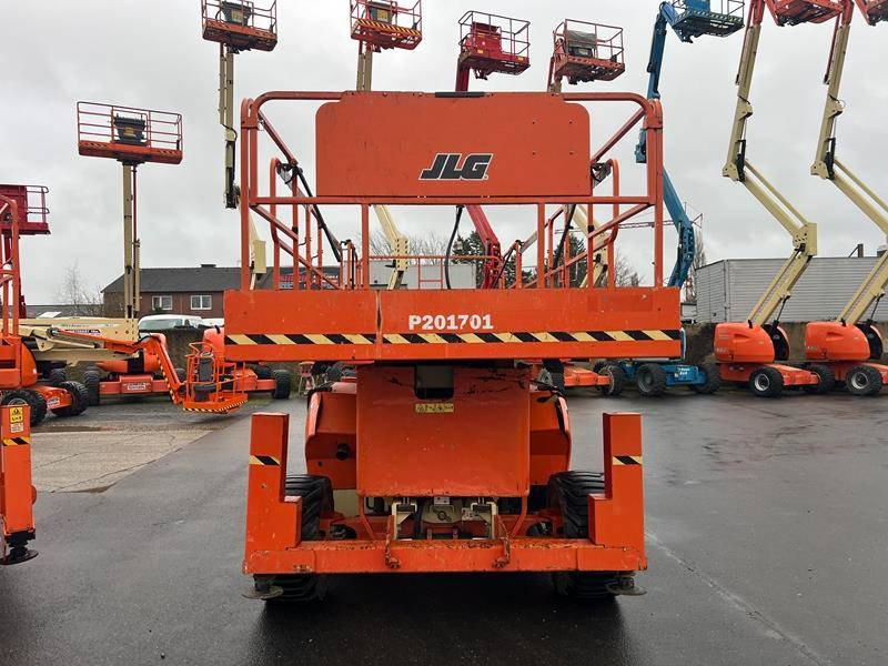JLG 4394 RT diesel 4x4 15m (1747) - Scissor lift: picture 4 JLG 4394 RT diesel 4x4 15m (1747) - Scissor lift: picture 4
