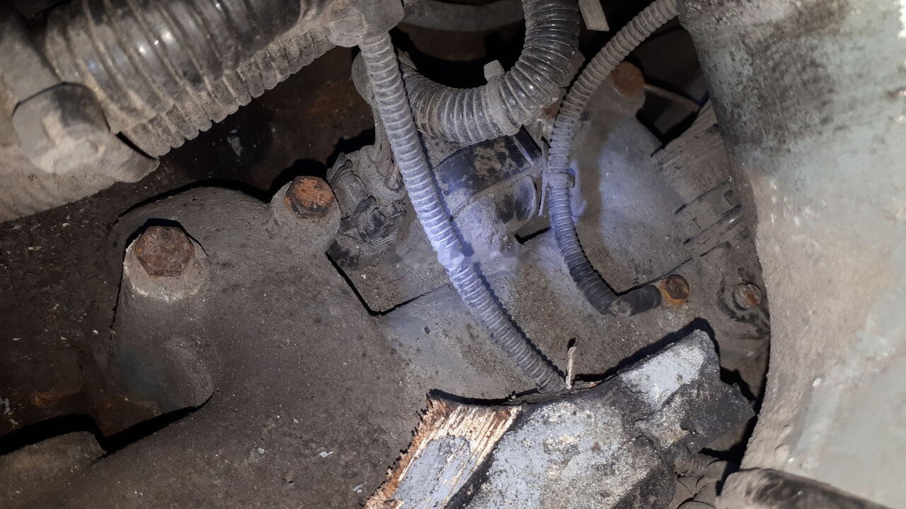 Bosch kolpak svechi 15W263 katushka zazhiganiya 08T199 MAN 0221503035 MAN Volvo - Electrical system for Bus: picture 4 Bosch kolpak svechi 15W263 katushka zazhiganiya 08T199 MAN 0221503035 MAN Volvo - Electrical system for Bus: picture 4