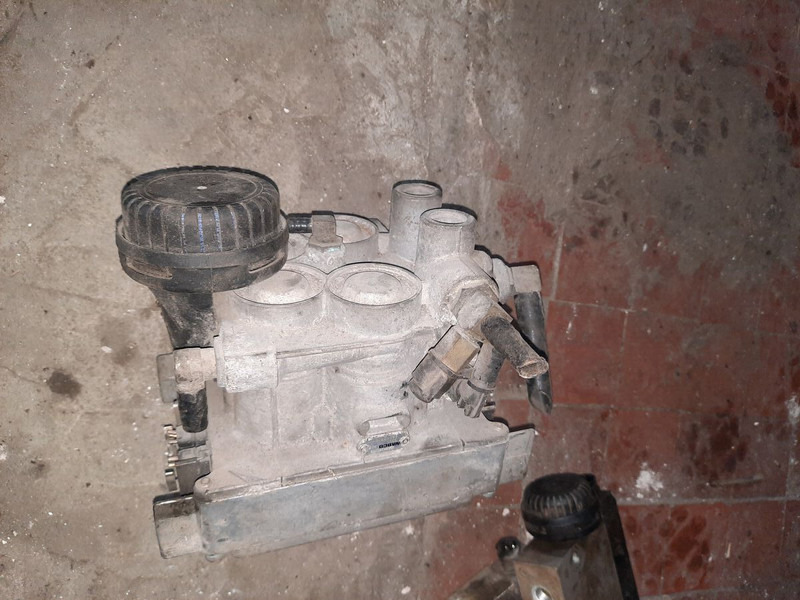 Scania Knorr- Bremz 0486203025. 4800010110.486200008.486203033 - Spare parts: picture 1 Scania Knorr- Bremz 0486203025. 4800010110.486200008.486203033 - Spare parts: picture 1