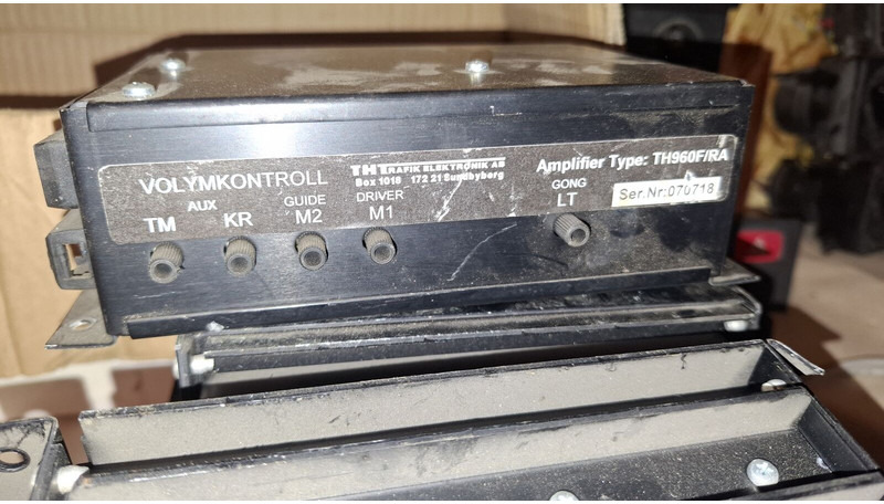 Spheros Converter 24V/12V 4A Scania - Electrical system: picture 5 Spheros Converter 24V/12V 4A Scania - Electrical system: picture 5