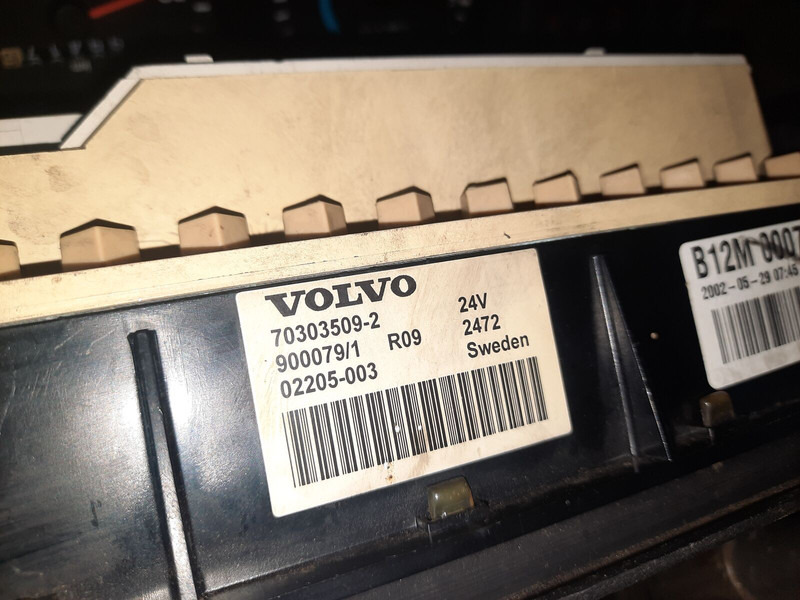 Volvo 70361832-1 . 70361831. 70329201-2 .22205475-P03. 70392912-P01/ - Dashboard: picture 2 Volvo 70361832-1 . 70361831. 70329201-2 .22205475-P03. 70392912-P01/ - Dashboard: picture 2