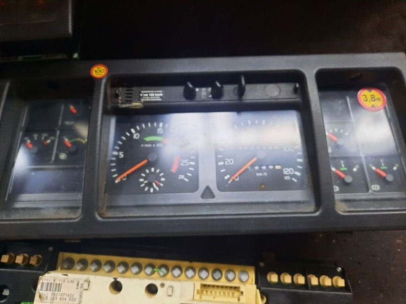 Volvo 70361832-1 . 70361831. 70329201-2 .22205475-P03. 70392912-P01/ - Dashboard: picture 4 Volvo 70361832-1 . 70361831. 70329201-2 .22205475-P03. 70392912-P01/ - Dashboard: picture 4