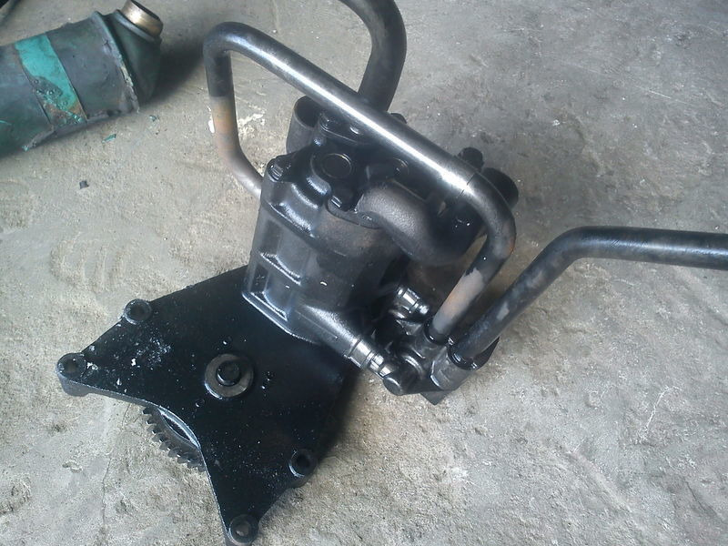 Volvo B10/ B12 = - Oil pump: picture 5 Volvo B10/ B12 = - Oil pump: picture 5