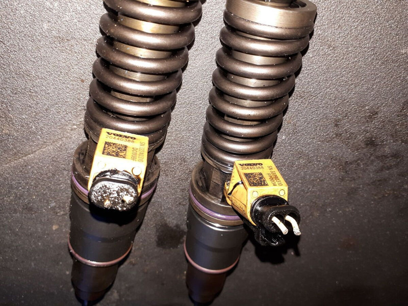 Volvo DCOOBF / Scania / D10a. D7a . D7C - Fuel filter: picture 2 Volvo DCOOBF / Scania / D10a. D7a . D7C - Fuel filter: picture 2