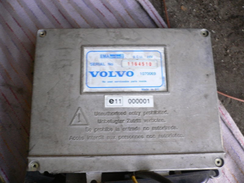 Volvo VDO 412.412/002/001 Volvo - ECU for Bus: picture 4 Volvo VDO 412.412/002/001 Volvo - ECU for Bus: picture 4