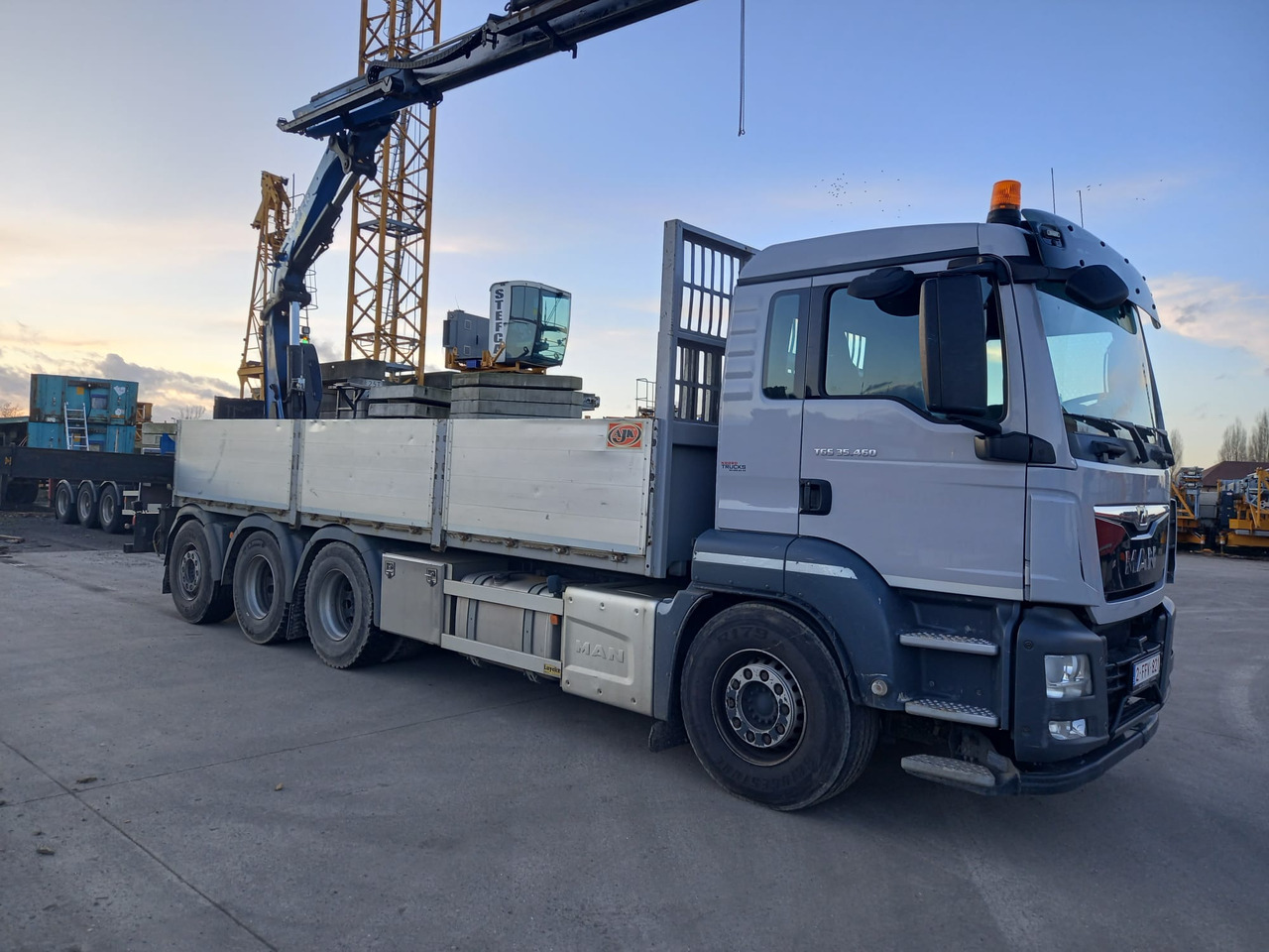 MAN TGS - Crane truck: picture 3 MAN TGS - Crane truck: picture 3