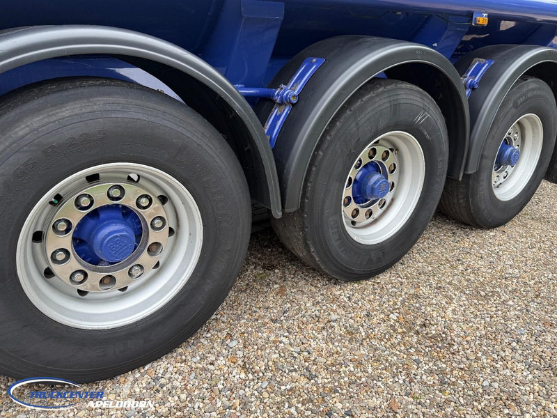 Schrader Z-STA 27-52,5/5 49.000 liter, 5 Compartimenten, ADR, Brandstof - Tank semi-trailer: picture 5 Schrader Z-STA 27-52,5/5 49.000 liter, 5 Compartimenten, ADR, Brandstof - Tank semi-trailer: picture 5