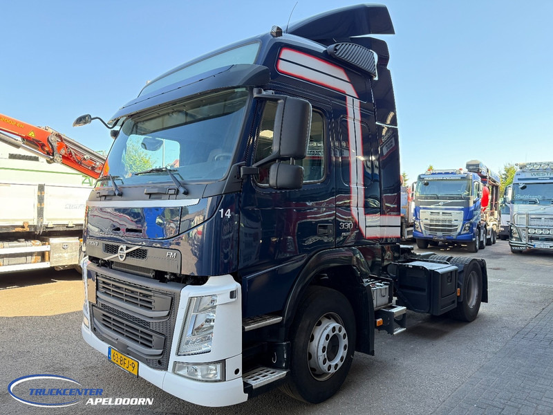 Volvo FM Globetrotter - Tractor unit: picture 3 Volvo FM Globetrotter - Tractor unit: picture 3