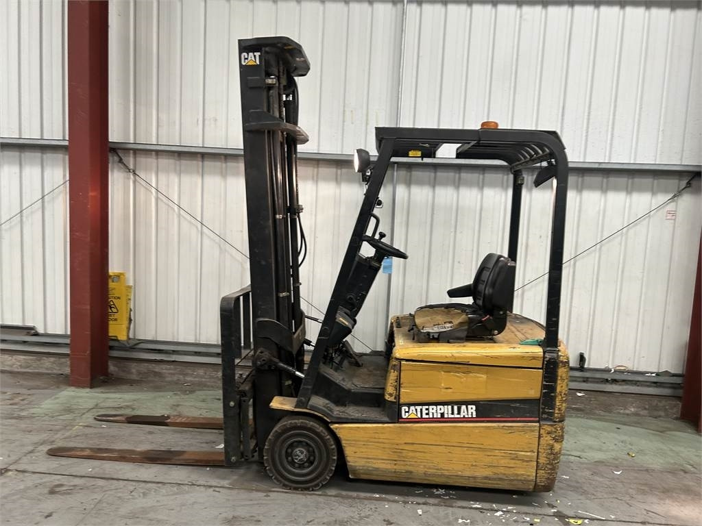 CAT EP16KT - Electric forklift: picture 1 CAT EP16KT - Electric forklift: picture 1