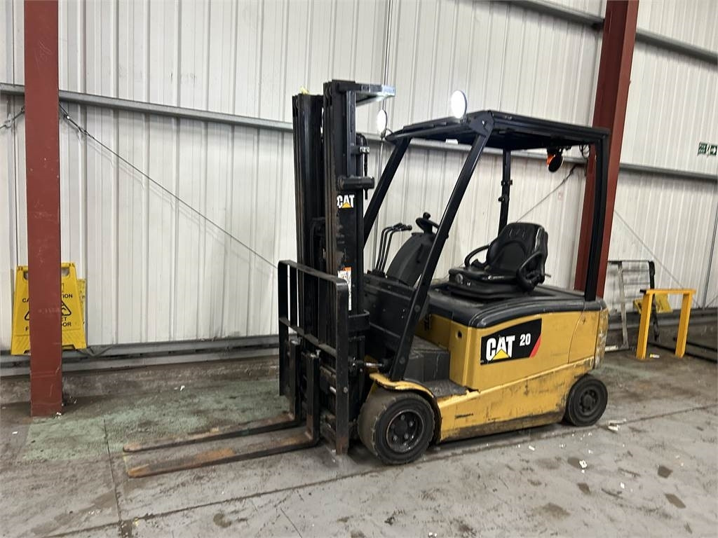CAT EP20PN - Electric forklift: picture 2 CAT EP20PN - Electric forklift: picture 2