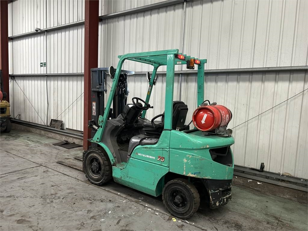 Mitsubishi FG25NT - LPG forklift: picture 3 Mitsubishi FG25NT - LPG forklift: picture 3
