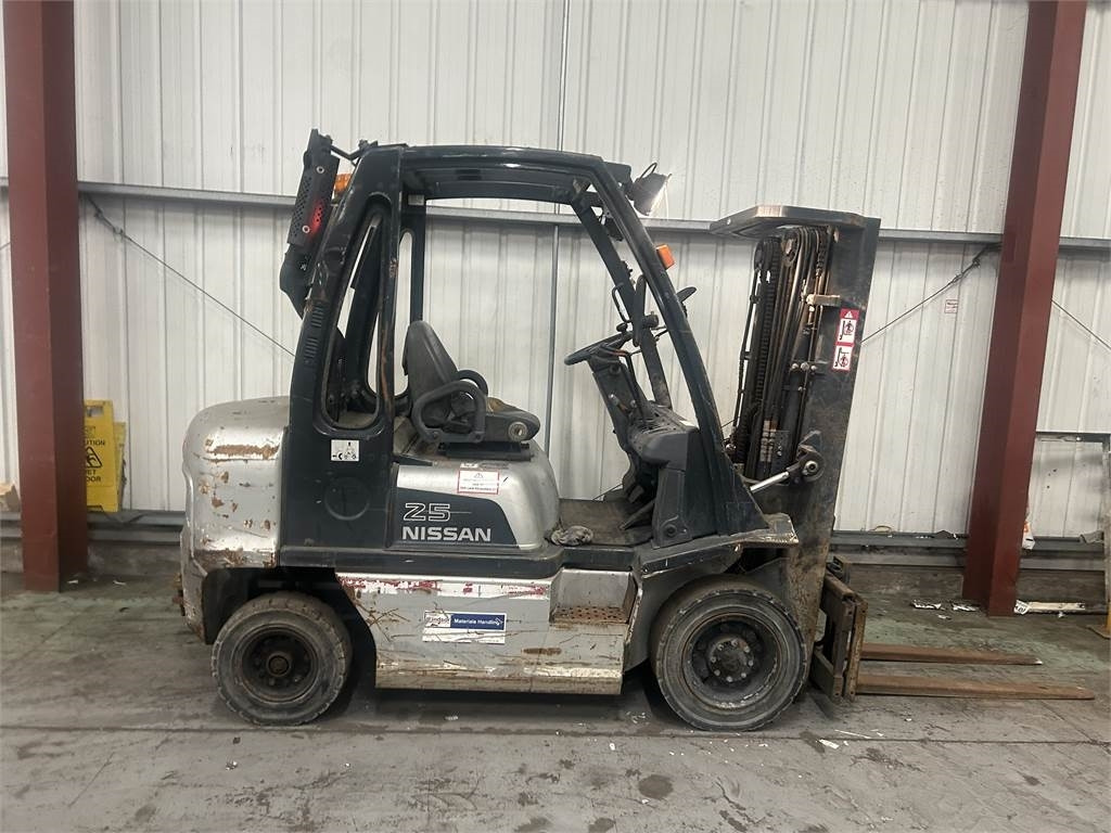 Nissan FD02A25Q - Diesel forklift: picture 5 Nissan FD02A25Q - Diesel forklift: picture 5
