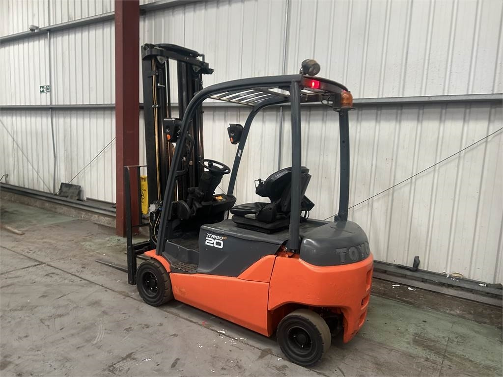 Toyota 8FBMT20 - Electric forklift: picture 3 Toyota 8FBMT20 - Electric forklift: picture 3