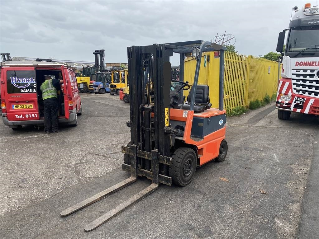 Toyota FBM16  - Electric forklift: picture 2 Toyota FBM16  - Electric forklift: picture 2