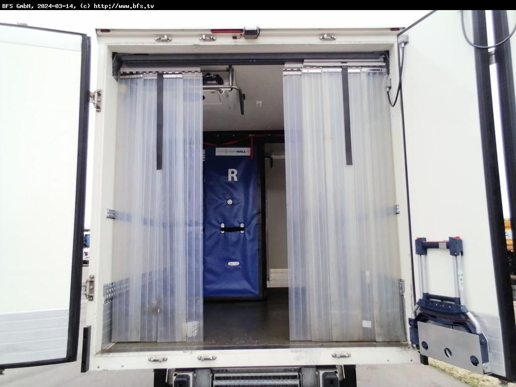 MAN TGE 3.140 4x2 F SB Bi-Temp Kühlkoffer, Carrier P - Refrigerated van: picture 2 MAN TGE 3.140 4x2 F SB Bi-Temp Kühlkoffer, Carrier P - Refrigerated van: picture 2
