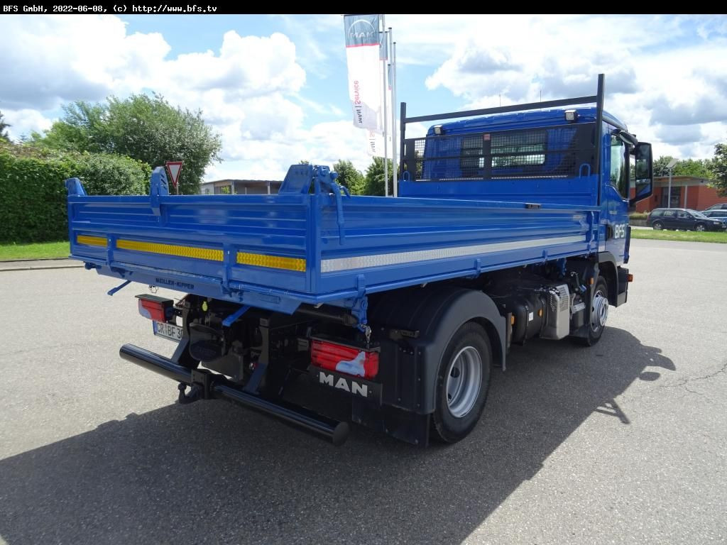 MAN TGL (TG3) 8.220 4x2 BB CH TG3, Schalter - Tipper van: picture 2 MAN TGL (TG3) 8.220 4x2 BB CH TG3, Schalter - Tipper van: picture 2
